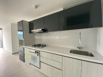 Apartamento en venta en Pinares, Pereira · foto 2 de 10