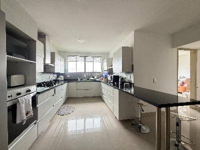Apartamento en venta en Pinares, Pereira · foto 5 de 10