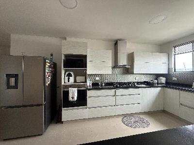 Apartamento en venta en Pinares, Pereira · foto 6 de 10