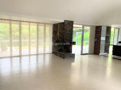 Casa de 3 alcobas en venta en Cerritos, Pereira, 1506 m² · foto 2 de 10
