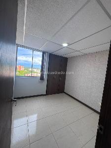 Apartamento en venta en Pereira, Pereira · foto 5 de 9