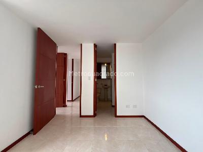 Apartamento en venta en Pinares, Pereira · foto 4 de 10