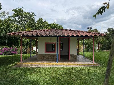 Casa de 5 alcobas en venta en Armenia, Armenia · foto 3 de 3