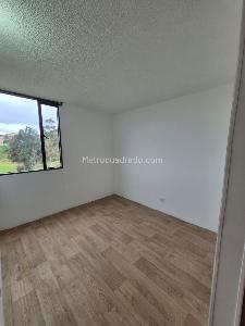 Apartamento de 2 alcobas en venta en Usmeyomasa, Bogotá, 42 m² · foto 6 de 11