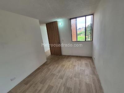 Apartamento de 2 alcobas en venta en Usmeyomasa, Bogotá, 42 m² · foto 8 de 11