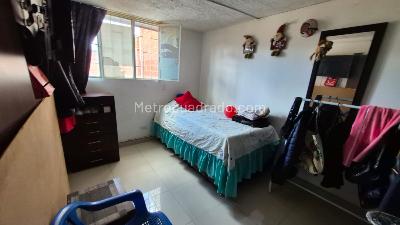 Casa de 5 alcobas en venta en Zarazota, Bogotá, 156 m² · foto 4 de 8