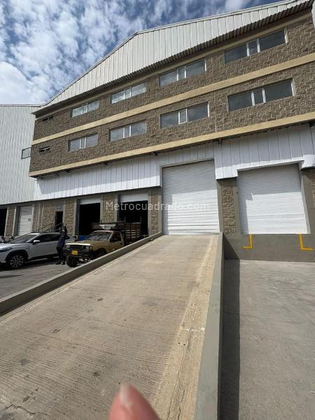 Bodega en Arriendo, CIRCUNVALAR, Barranquilla - Más