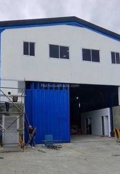 Bodega en Arriendo, CIRCUNVALAR, Barranquilla - Más