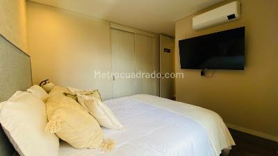 Apartamento de 2 alcobas en venta en El Poblado Castropol, Medellín, 78 m² · foto 18 de 20
