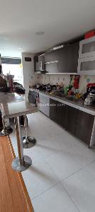 Apartamento de 3 alcobas en venta en Cedritos, Bogotá, 117 m² · foto 3 de 7