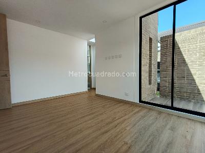 Casa de 3 alcobas en arriendo en La Naveta, Cajicá, 285 m² · foto 12 de 19