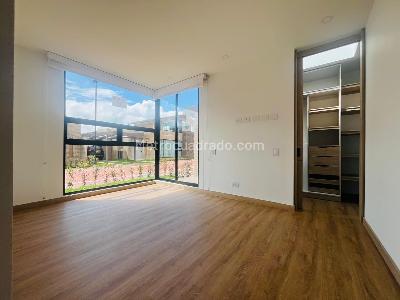 Casa de 3 alcobas en arriendo en La Naveta, Cajicá, 250 m² · foto 13 de 20