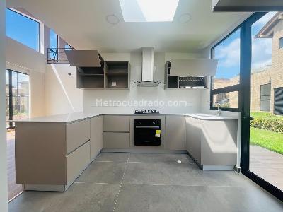 Casa de 3 alcobas en arriendo en La Naveta, Cajicá, 250 m² · foto 5 de 20