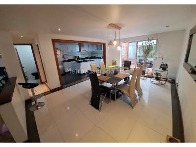 Casa de 4 alcobas en venta en La Virginia, Chía, 269 m² · foto 4 de 20