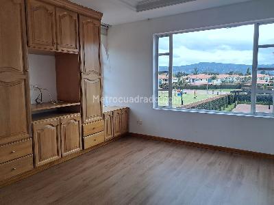 Casa de 5 alcobas en venta en Club Residencial Guarigua, Cajicá, 370 m² · foto 13 de 19