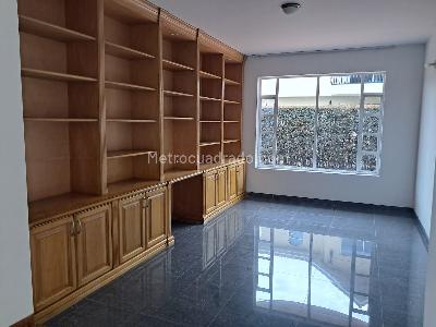 Casa de 5 alcobas en venta en Club Residencial Guarigua, Cajicá, 370 m² · foto 5 de 19