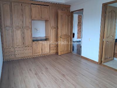 Casa de 5 alcobas en venta en Club Residencial Guarigua, Cajicá, 370 m² · foto 9 de 19