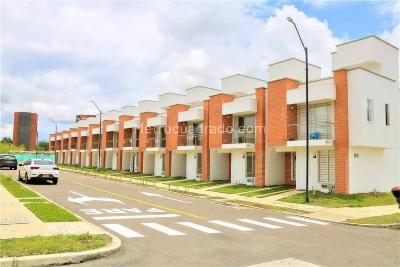 Casa en venta en Galicia, Pereira · foto 2 de 13