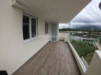 Apartamento en venta en Av, Pereira · foto 2 de 20