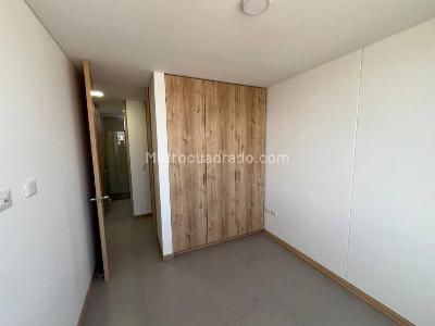 Apartamento de 3 alcobas en arriendo en Avenida Pinares, Pereira, 85 m² · foto 13 de 20