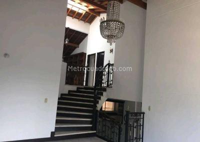 Casa de 4 alcobas en arriendo en Loma De San Jose, Sabaneta, 450 m² · foto 12 de 13