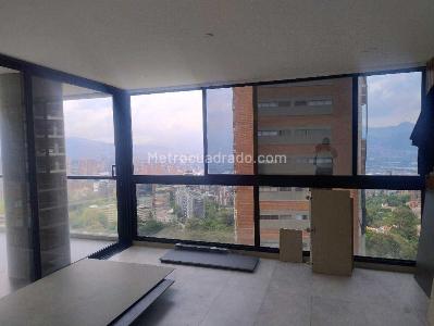 Apartamento de 3 alcobas en venta en El Poblado, Medellín, 150 m² · foto 2 de 13