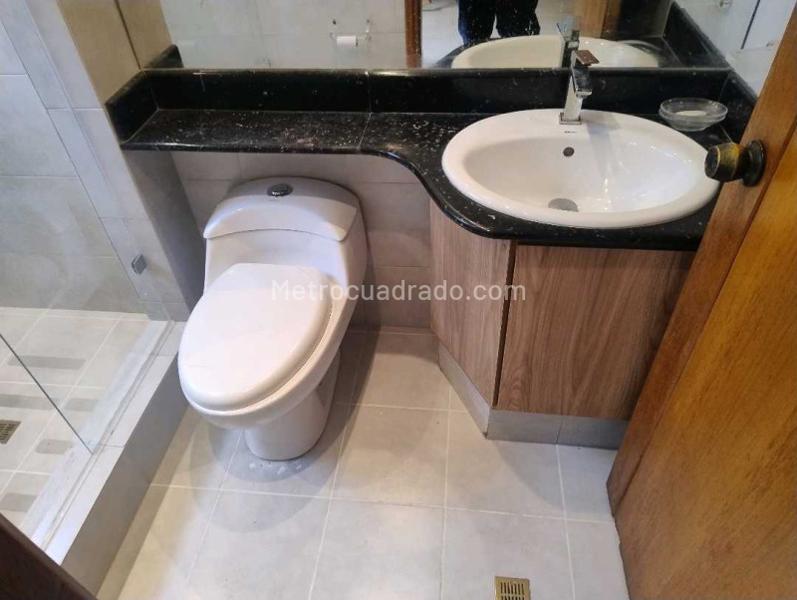 Apartamento de 3 Alcobas en Arriendo en El Poblado (La Inferior) - 8
