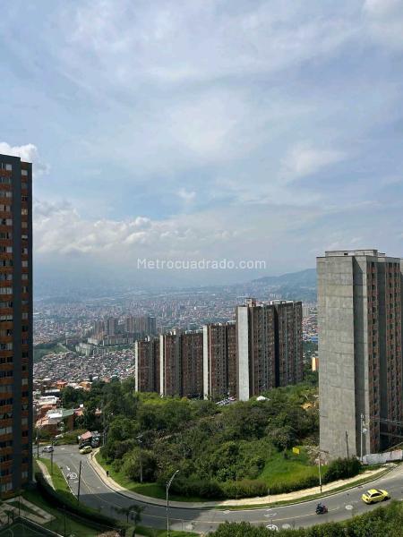 Beautiful 3BR Apartment in Robledo Pajarito - 2