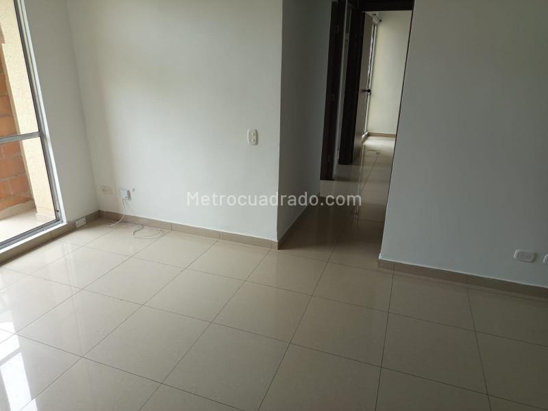 Apartamento de 3 Alcobas en Rodeo Alto con Balcones - 7