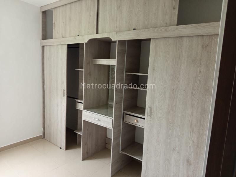 Apartamento de 3 Alcobas en Rodeo Alto con Balcones - 9