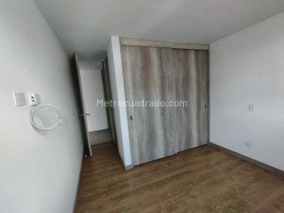 Apartamento de 2 alcobas en arriendo en Ciudad Del Rio, Medellín, 80 m² · foto 4 de 10
