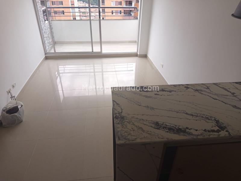 3BR Apartment with Balcony in Loma De Los Bernal - 6