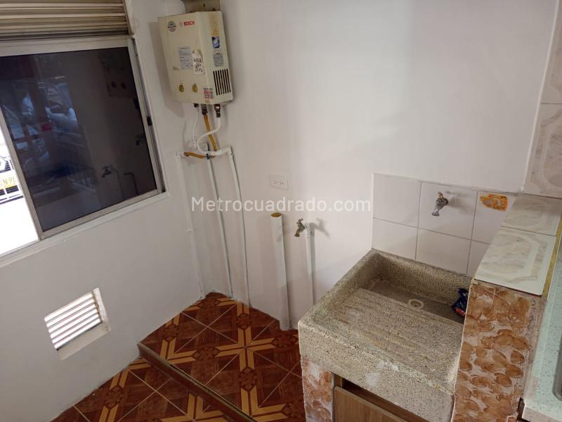 Apartamento Amplio de 3 Alcobas en Rodeo Alto - 4