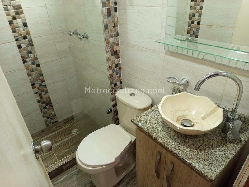 Apartamento Amplio de 3 Alcobas en Rodeo Alto - 9