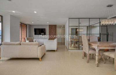 Apartamento de 4 alcobas en arriendo en Poblado San Lucas, Medellín, 130 m² · foto 3 de 13