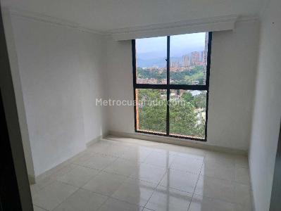 Apartamento de 2 alcobas en venta en Robledo Palenque, Medellín, 43 m² · foto 12 de 18