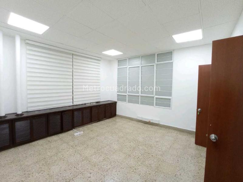 Commercial House for Rent in Estadio - 8