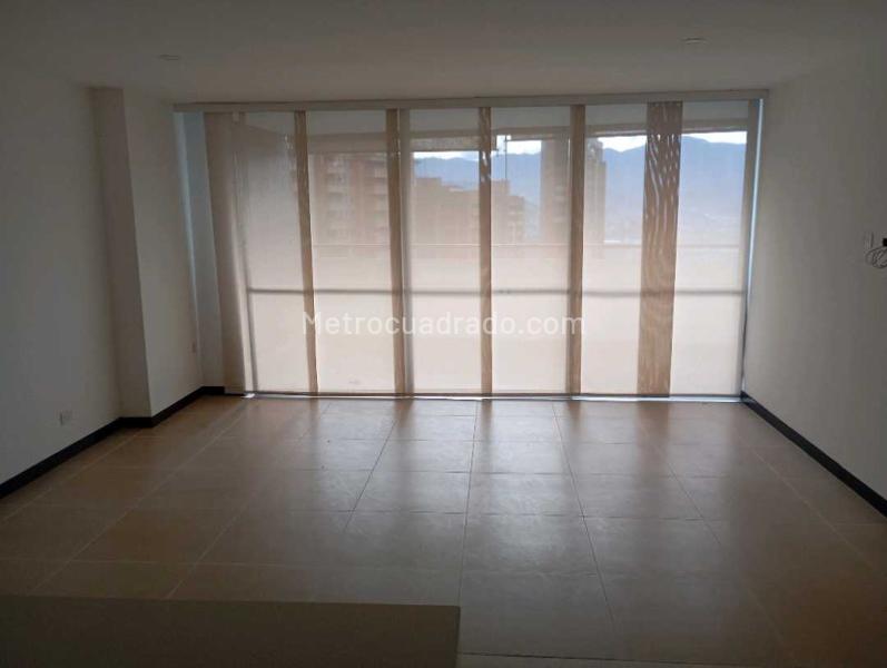 Apartamento Moderno de 3 Alcobas con Terraza en Los Gonzalez - 2
