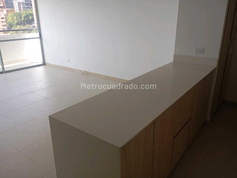 Apartamento Amplio de 2 Alcobas en Los González con Excelente Vista - 3