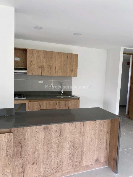 New 3BR Apartment with Balcony in Loma Del Indio