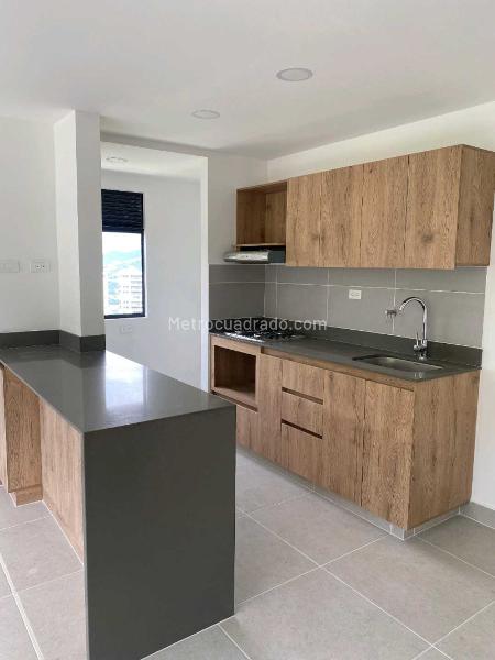 New 3BR Apartment with Balcony in Loma Del Indio - 6