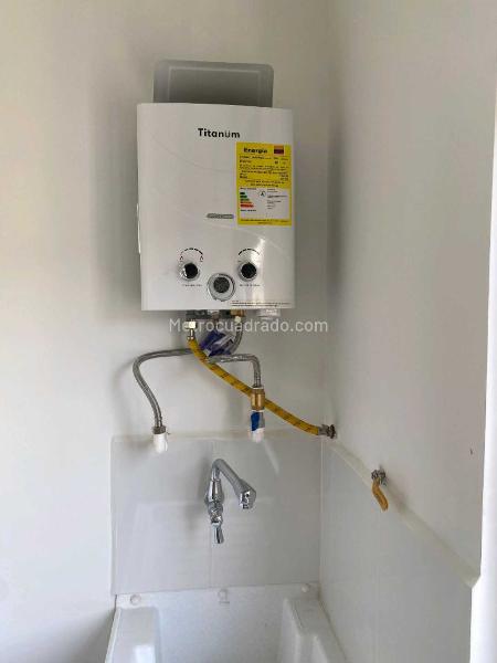 New 3BR Apartment with Balcony in Loma Del Indio - 8