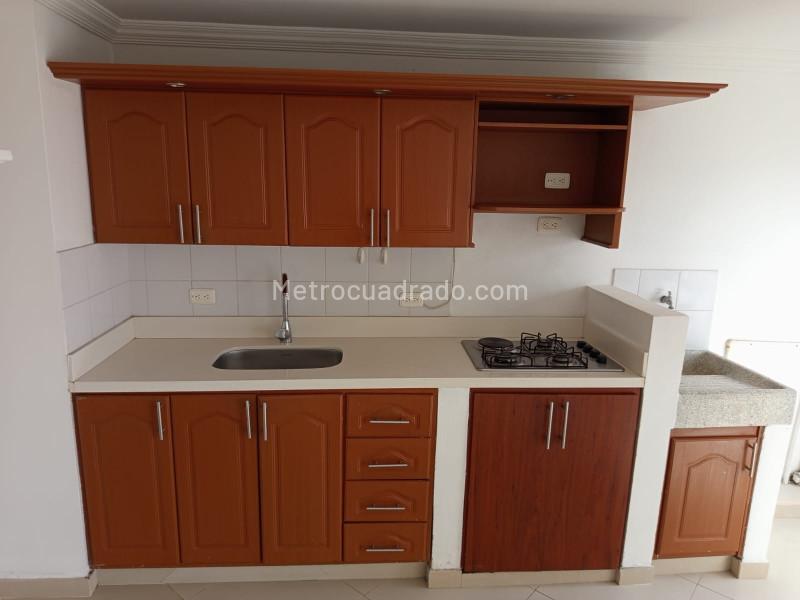 3BR Apartment with Balcony in Rodeo Alto - 2
