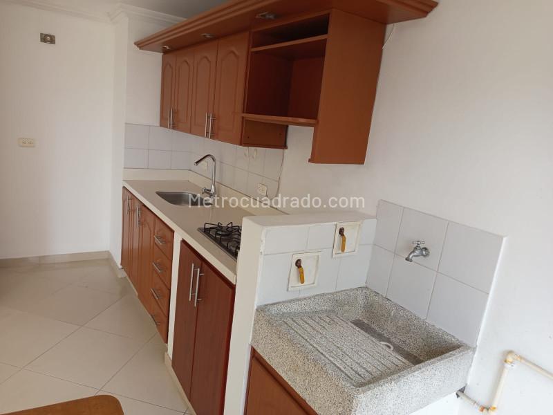 3BR Apartment with Balcony in Rodeo Alto - 3