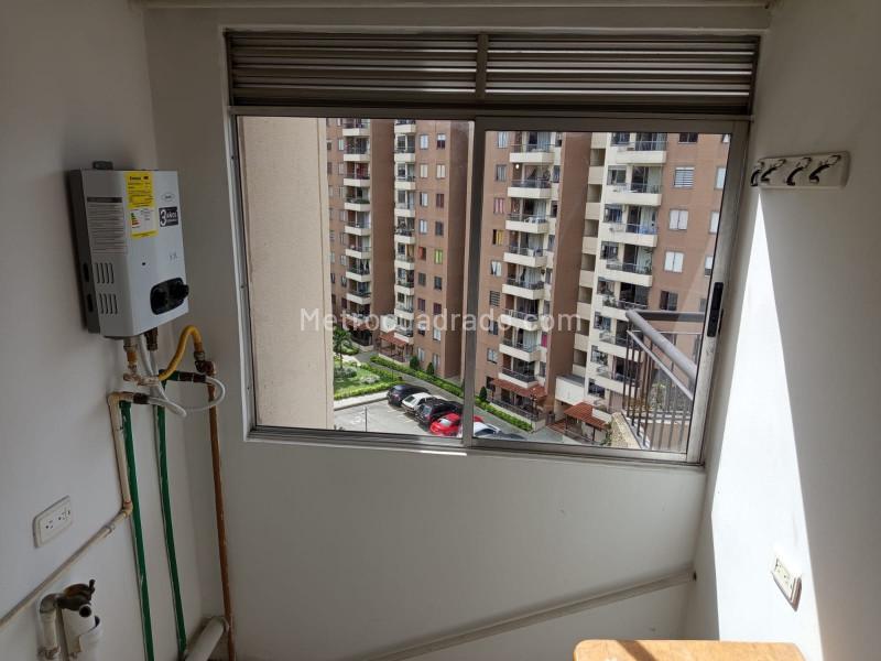 3BR Apartment with Balcony in Rodeo Alto - 4