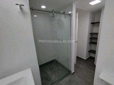 Apartamento de 3 alcobas en venta en El Poblado, Medellín, 210 m² · foto 17 de 20