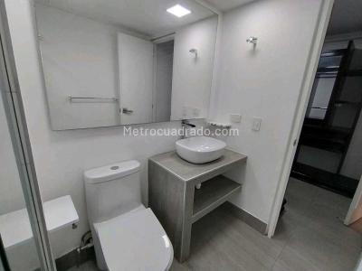 Apartamento de 3 alcobas en venta en El Poblado, Medellín, 210 m² · foto 18 de 20