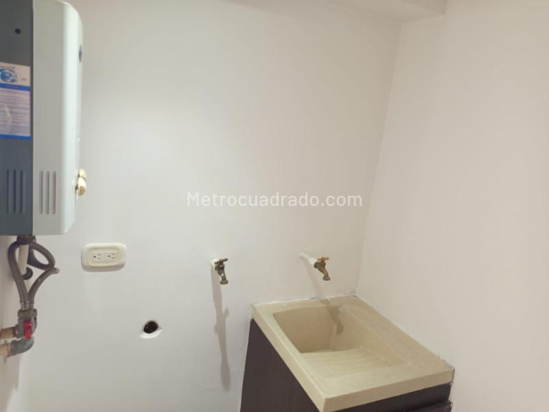 Charming 2BR Apartment in Robledo - 3