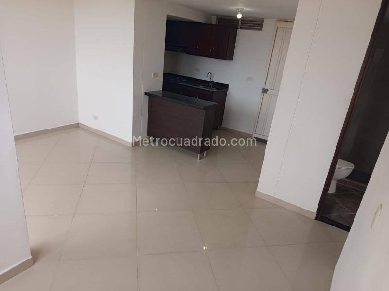 Charming 2BR Apartment in Robledo - 9