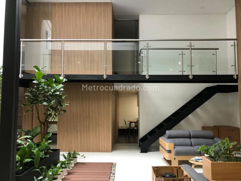 Commercial House for Rent in Conquistadores